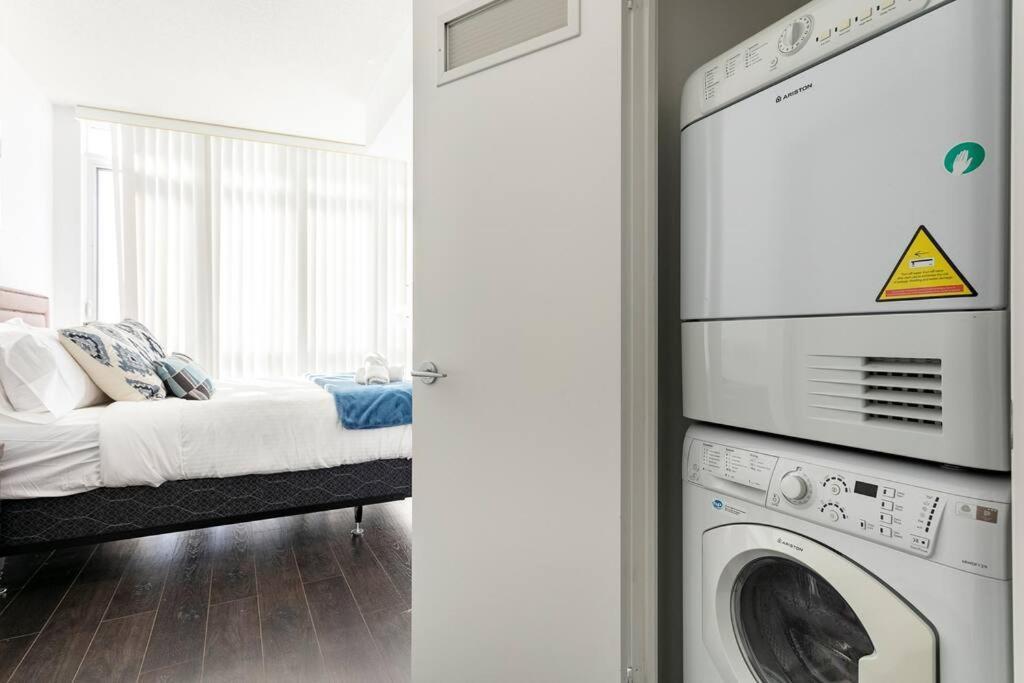 Luxury Downtown Lakeview & City View Condo Toronto Luaran gambar